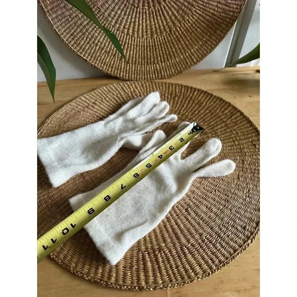 New York & Company White Gloves